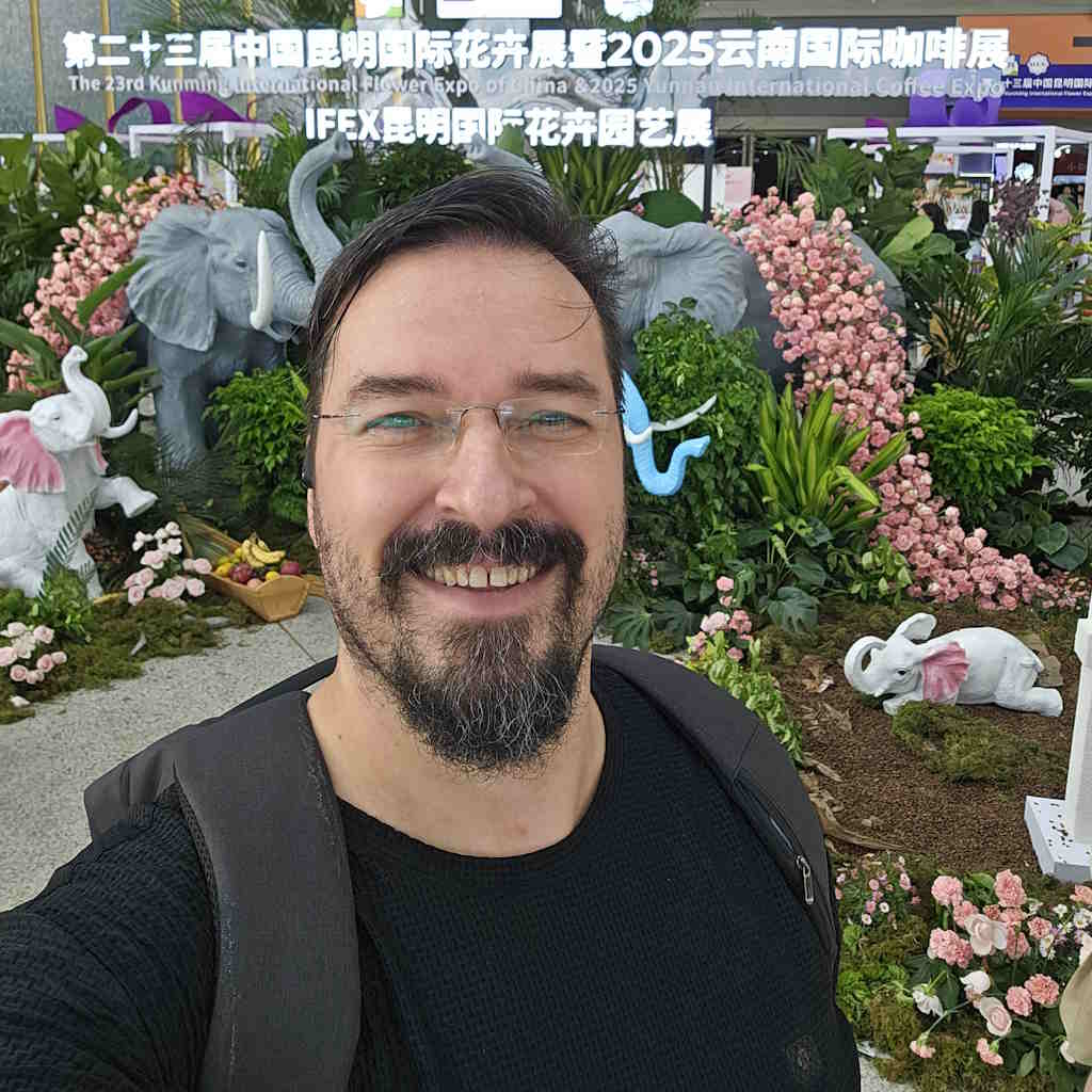 Алексей Бабсков, основатель CNBase.pro, в Куньмине